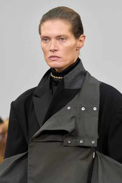 Look 37